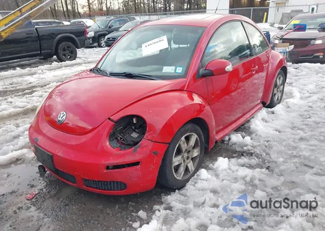 2006 Volkswagen New Beetle 2.5 из США, поврежденный, VIN 3VWRG31C06M421863